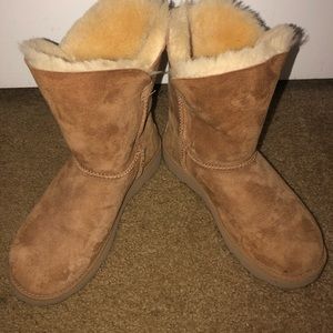 Ugg Classic Cuff Short Suede Boots